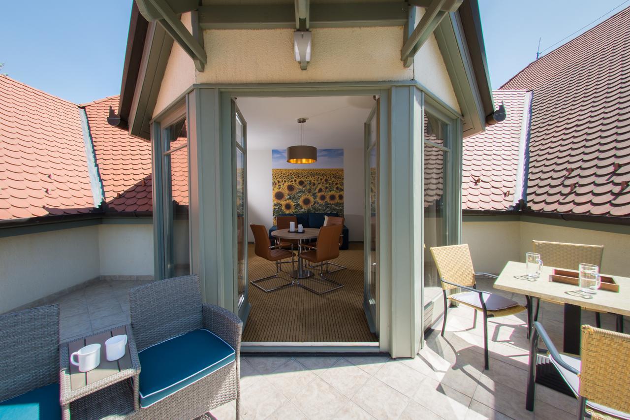 Villa Oliva Boutique Rooms Zamárdi Exterior foto