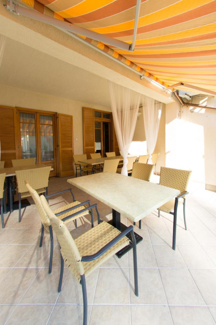 Villa Oliva Boutique Rooms Zamárdi Exterior foto